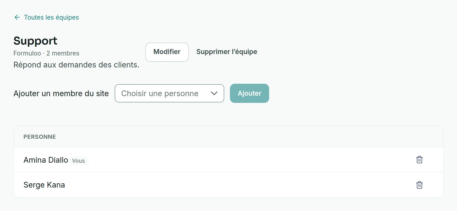 La page de l’équipe Support vue par l’un de ses membres, avec les boutons Modifier et Supprimer l’équipe, le choix d’une personne à ajouter et les deux membres, dont vous.