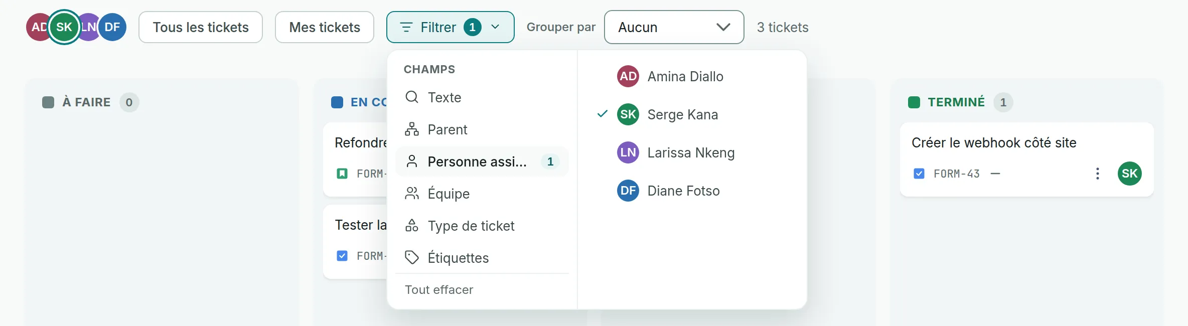 Le panneau Filtrer ouvert sur Personne assignée, avec Serge Kana coché, le bouton Filtrer qui compte un champ et le tableau réduit à 3 tickets.